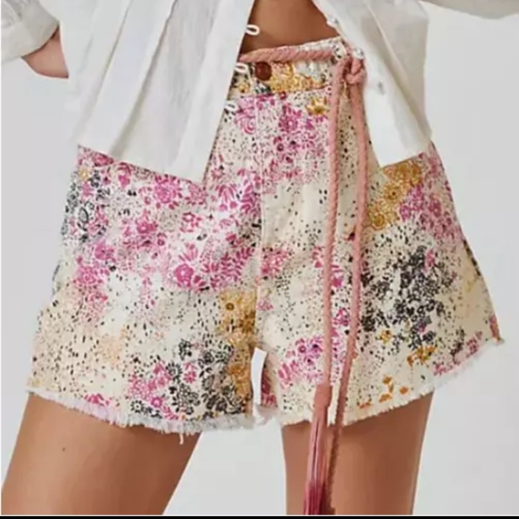 Anthropologie Pilcro Denim Cream High Rise Scrunchie Shorts Floral Size Medium